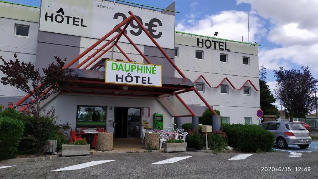 Le Dauphine Bourg-de-Péage Exterior foto